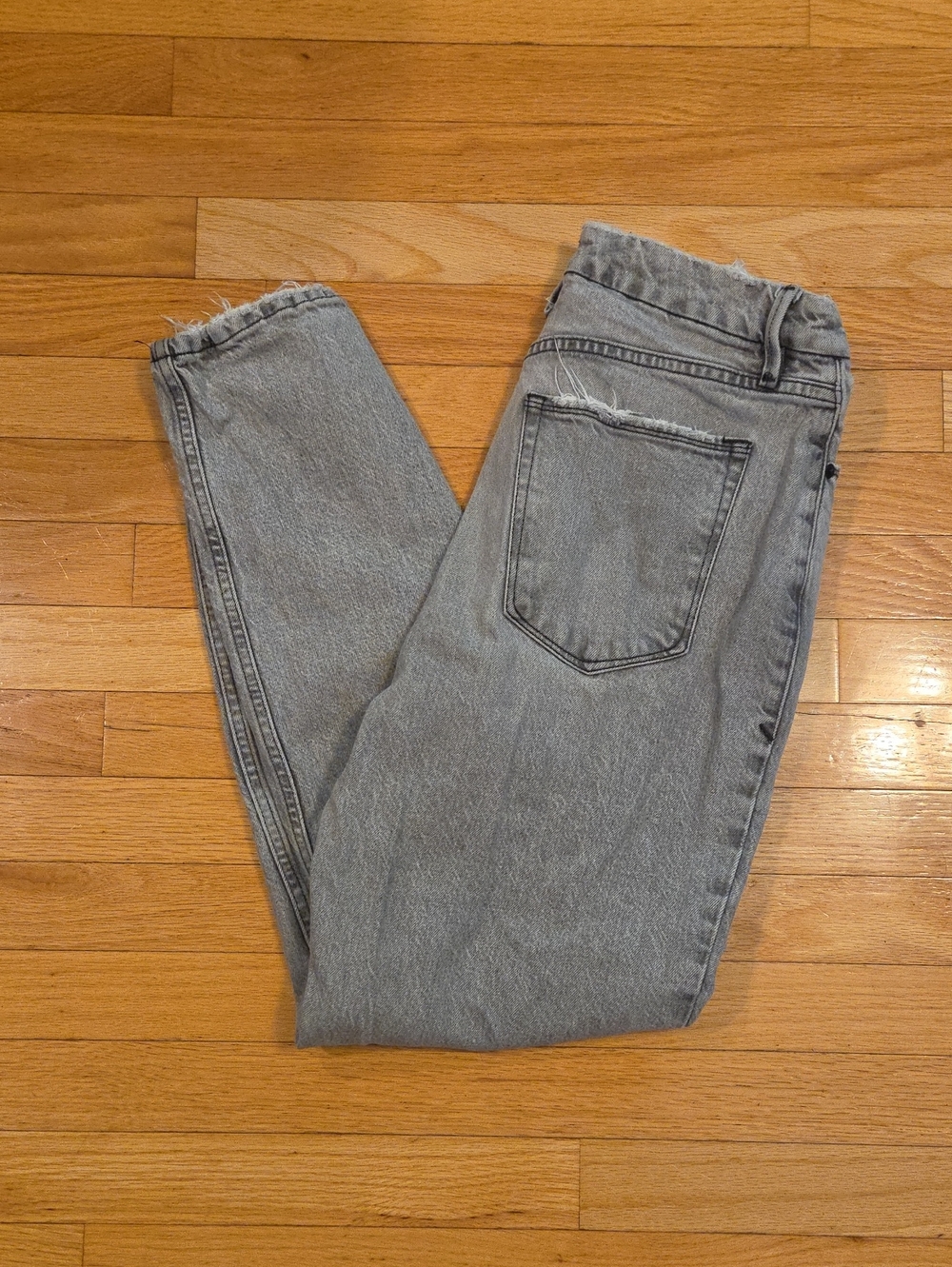 Good American Gray Denim Jeans - Washed Gray